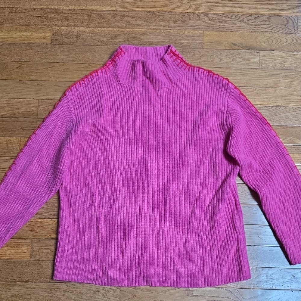 Saks Fifth Avenue Fuchsia Cashmere Knit Sweater, Size Medium Excellent Condition